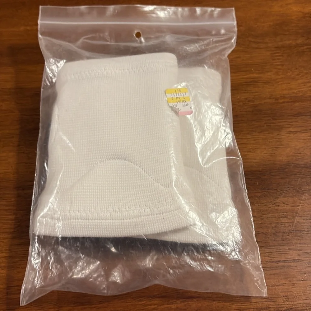 NWT Safetgard Multi -Sport Knee Pads-Youth Size